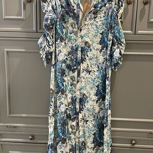 Floral Blue and White Women's Dress Bizzu size L NWT
